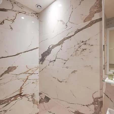 Elegant Studio Avenue Montaigne Apartamento